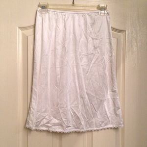 Women’s Half Slip
